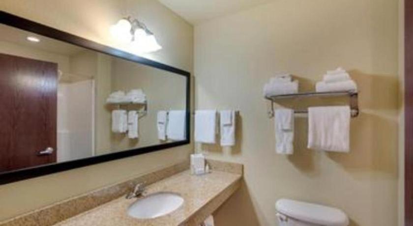 Americinn By Wyndham Oshkosh Eksteriør bilde